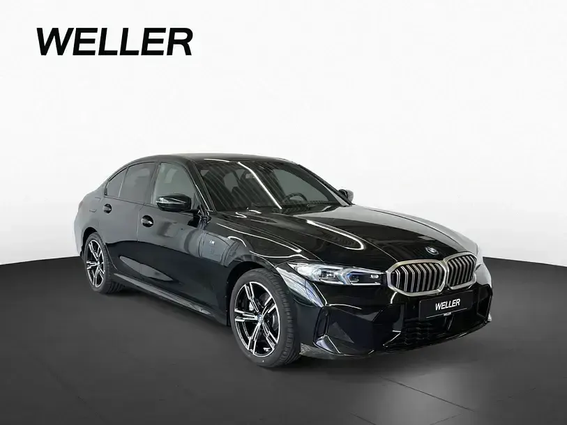 Gebraucht BMW 330e M Sport 292 PS (214 kW) 2024 Black sapphire (schwarz) Limousine