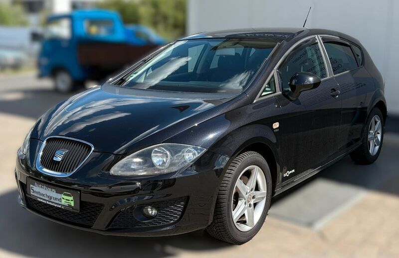 Schwarz Gebraucht 2011 Seat Leon Copa Limousine | 5.500 € (Etwas zu teuer) - Bild 1/4