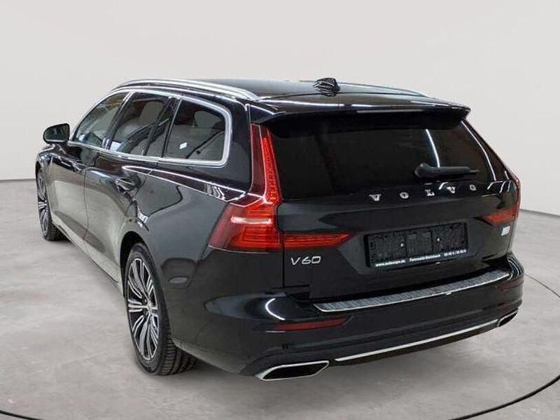 Gebraucht Volvo V60 Inscription 253 PS (186 kW) 2022 Schwarz Kombi