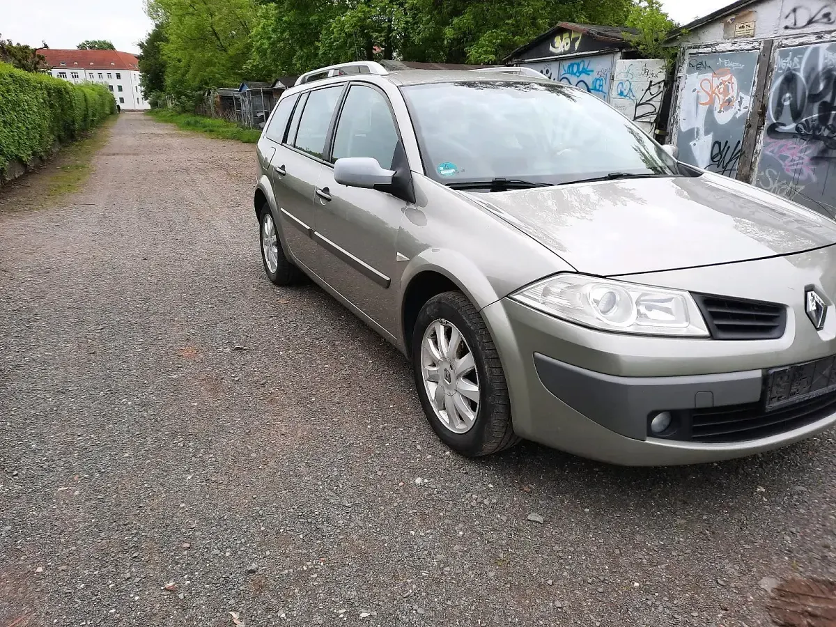 Gebraucht Renault Mégane 131 PS (96 kW) 2007 Braun Limousine