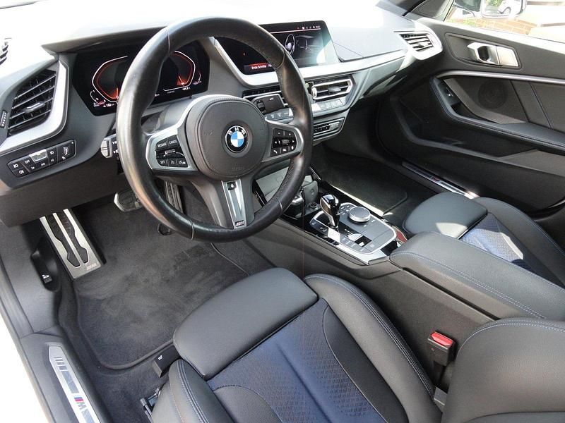 Gebraucht BMW 220 M Sport 190 PS (139 kW) 2022 Weiß Coupé