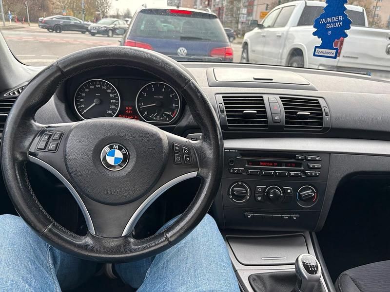 Gebraucht BMW 116 122 PS (89 kW) 2007 Blau Kleinwagen