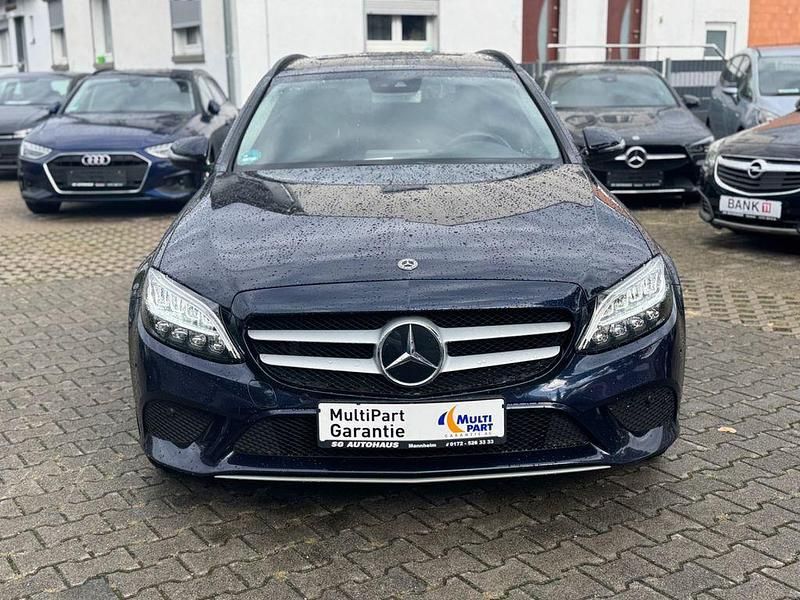 Cavansitblau Gebraucht 2019 Mercedes C200 Kombi | 16.499 € (Fairer Preis) - Bild 1/4