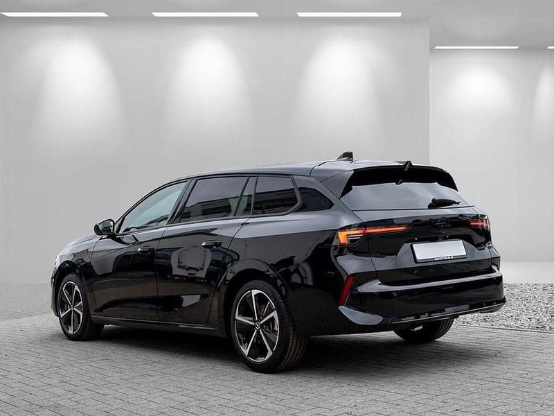 Neu Opel Astra 131 PS (96 kW) 2026 Karbon schwarz Kombi