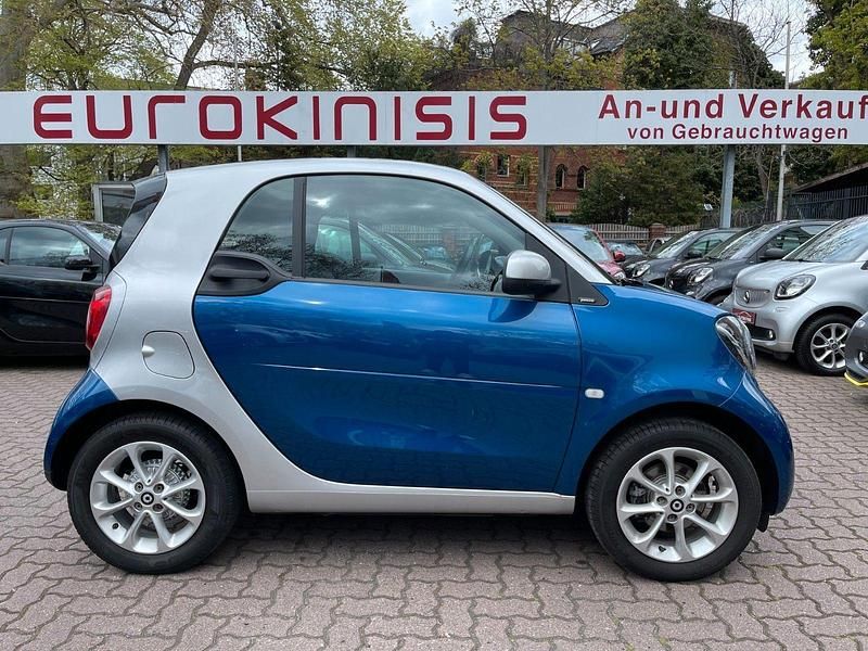 Silber Gebraucht 2016 Smart ForTwo Coupé Passion Kleinwagen | 12.900 € (Fairer Preis) - Bild 1/4