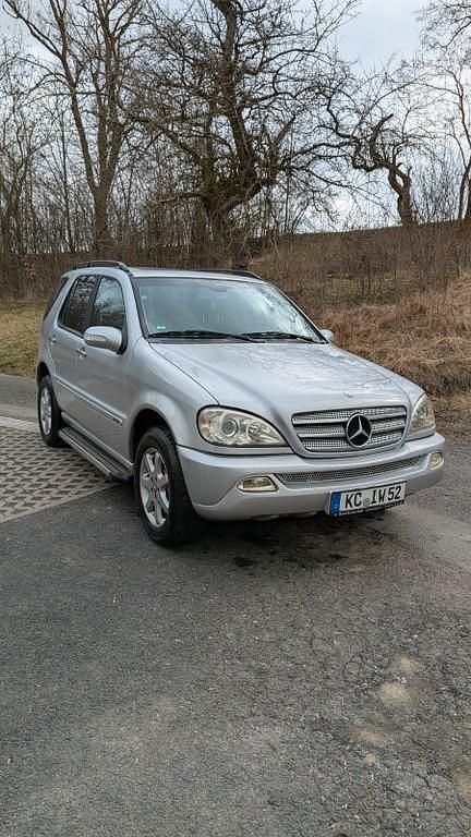 Gebraucht Mercedes ML350 235 PS (172 kW) 2003 Silber SUV