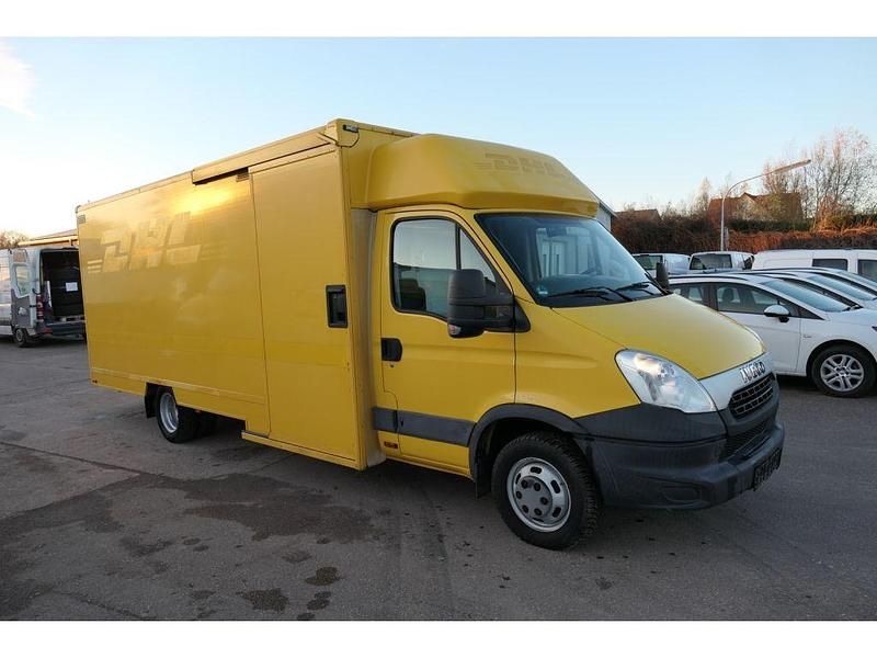 Second-hand Iveco Daily 145 CP (106 kW) 2014 Galben Van