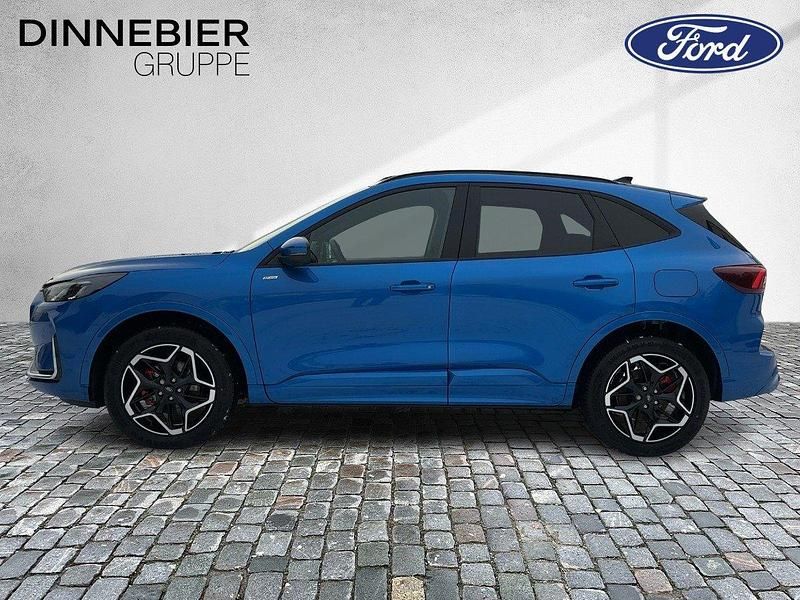Neu Ford Kuga ST-Line X 179 PS (131 kW) 2026 Blau (metallic) SUV