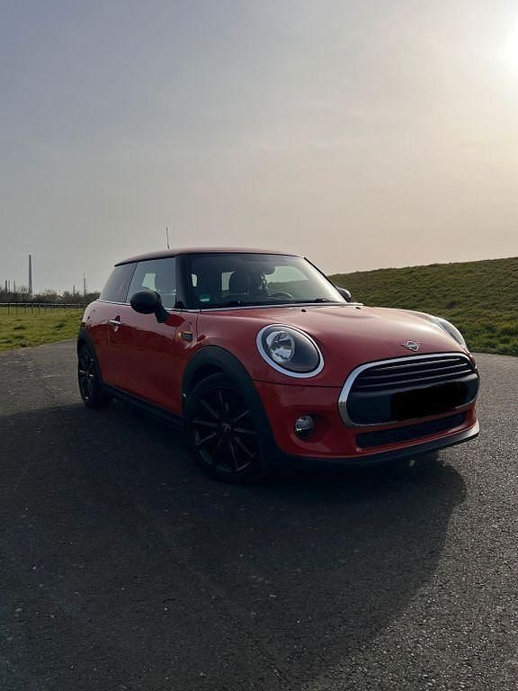 Gebraucht Mini ONE 102 PS (75 kW) 2018 Orange Kleinwagen