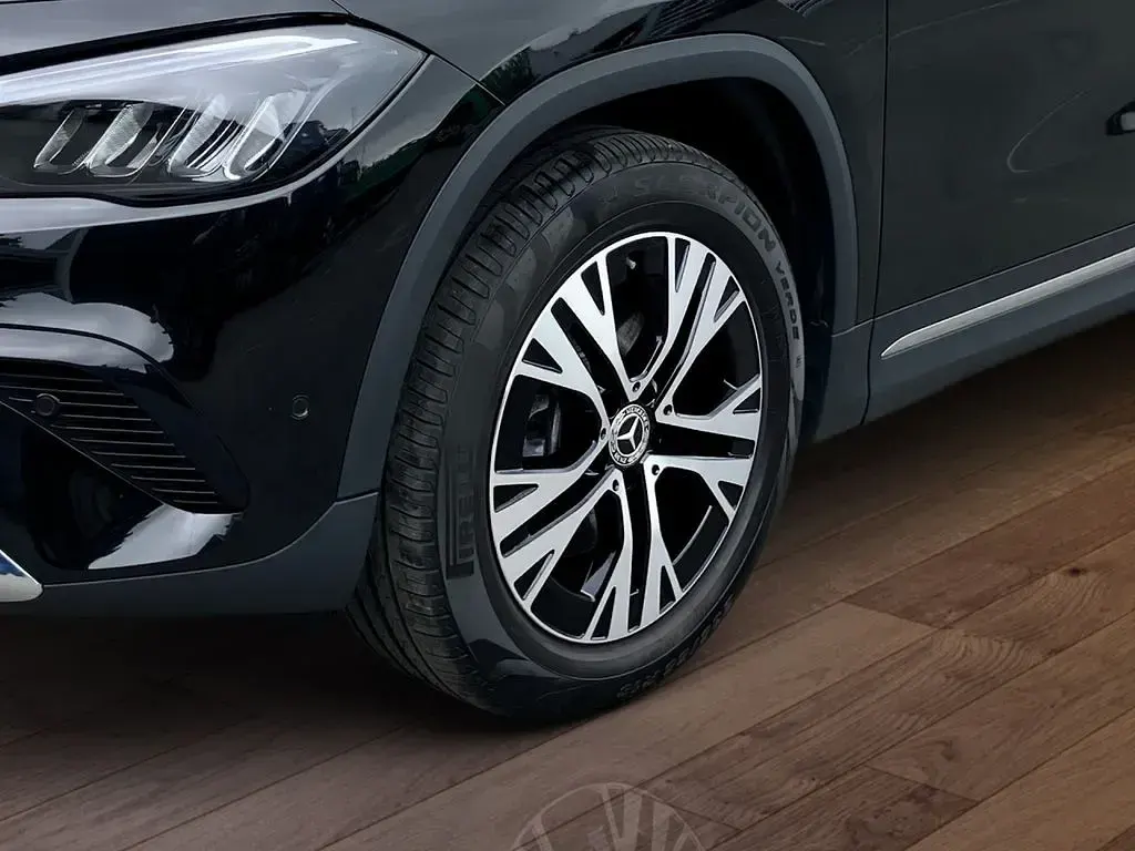Gebraucht Mercedes GLA220 190 PS (139 kW) 2025 Schwarz SUV