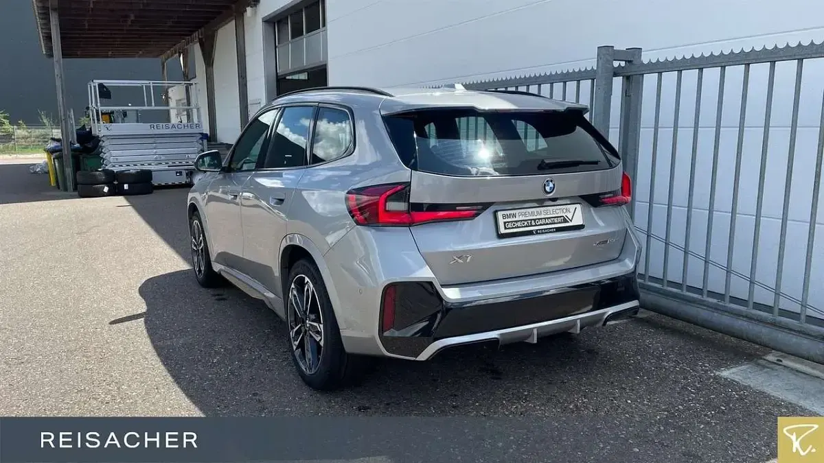 Gebraucht BMW X1 M Sport 197 PS (144 kW) 2025 Silber SUV