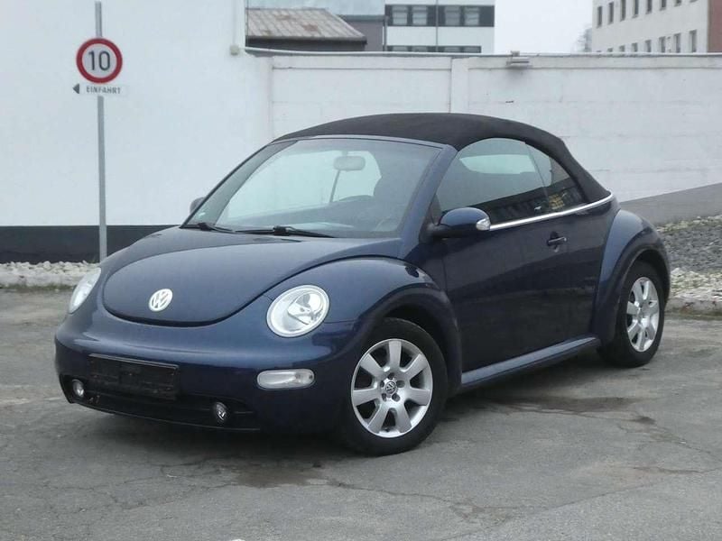 Gebraucht VW New Beetle Cabriolet 75 PS (55 kW) 2003 Royal navy perleffekt Cabrio