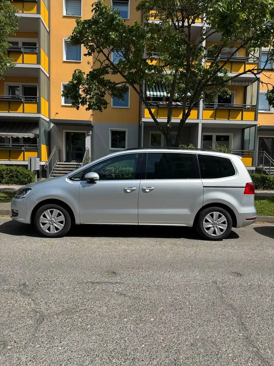 Gebraucht VW Sharan 140 PS (102 kW) 2011 Silber Van / Kleinbus