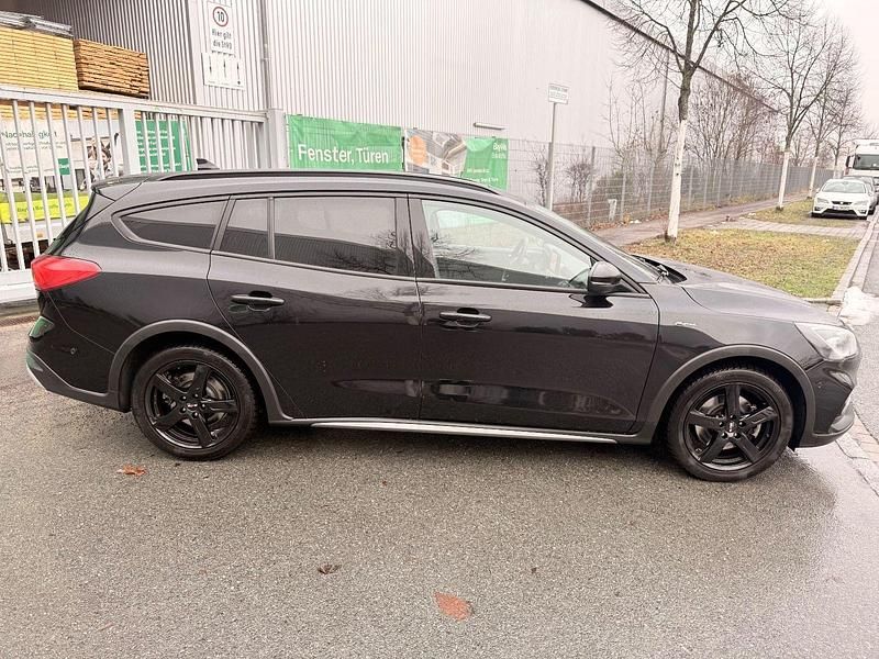 Gebraucht Ford Focus 125 PS (91 kW) 2020 Schwarz Kombi