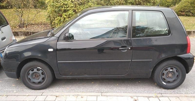 Schwarz Gebraucht 2001 VW Lupo Kleinwagen | 500 € (Superpreis) - Bild 1/4