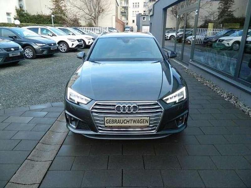 Gebraucht Audi A4 S-Line 190 PS (139 kW) 2019 Daytonagrau perleffekt Kombi