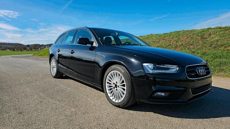 Gebraucht Audi A4 Ambiente 245 PS (180 kW) 2012 Schwarz Kombi