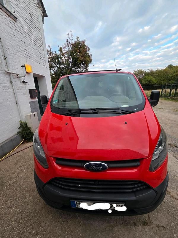Rot Gebraucht 2014 Ford Transit Custom Van / Kleinbus | 7.999 € (Guter Preis) - Bild 1/4