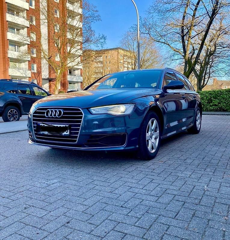 Gebraucht Audi A6 Ambiente 190 PS (139 kW) 2016 Blau Kombi