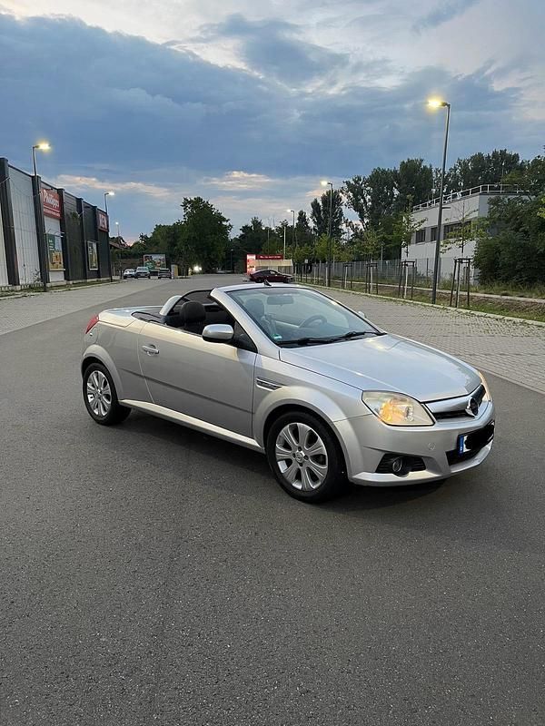 Silber Gebraucht 2008 Opel Tigra Cabrio | 3.000 € (Fairer Preis) - Bild 1/4