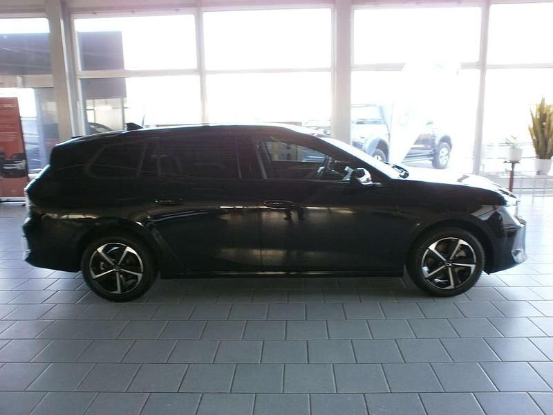 Neu Opel Astra Edition 131 PS (96 kW) 2025 Karbon schwarz Kombi