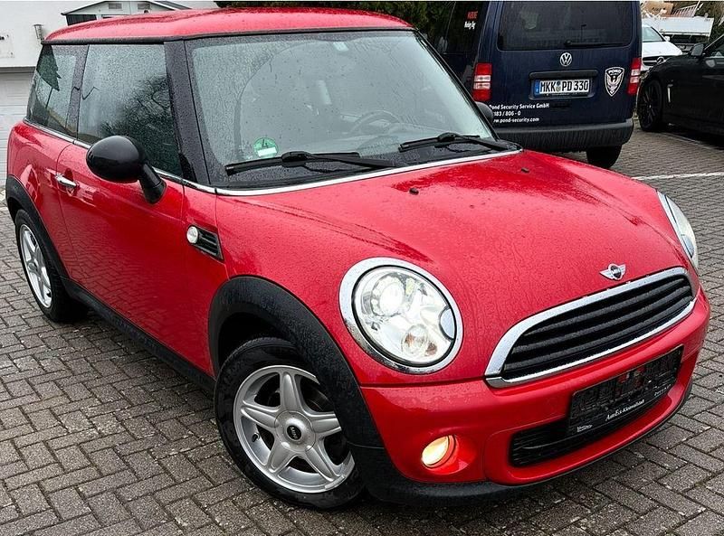 Rot Gebraucht 2011 Mini ONE Kleinwagen | 6.390 € (Etwas zu teuer) - Bild 1/4