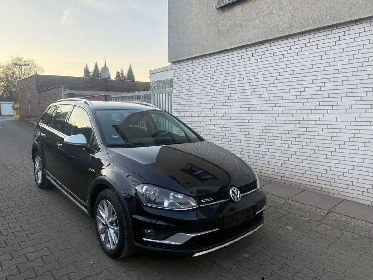 Gebraucht VW Golf Alltrack Basis 184 PS (135 kW) 2015 Schwarz Kombi