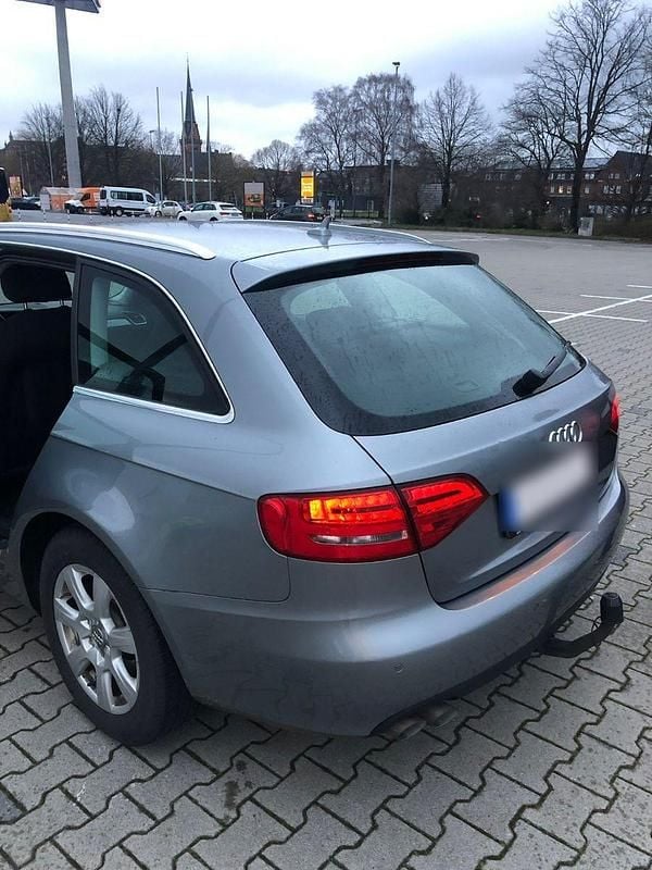 Gebraucht Audi A4 Attraction 170 PS (125 kW) 2011 Grau Kombi