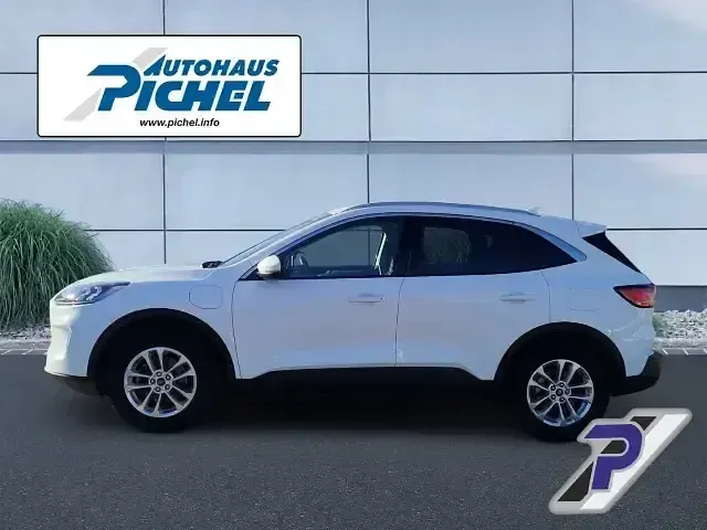 Gebraucht Ford Kuga Titanium 224 PS (164 kW) 2021 Weiß SUV