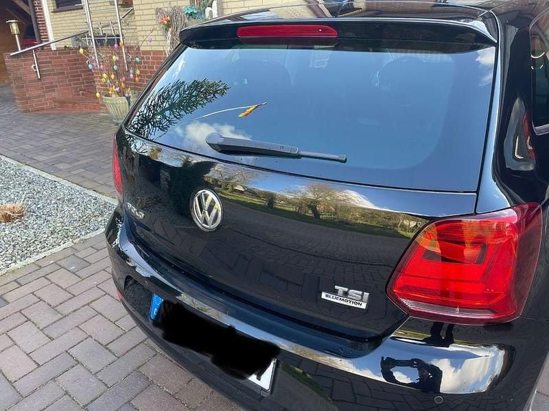 Gebraucht VW Polo LOUNGE 90 PS (66 kW) 2016 Schwarz Kleinwagen