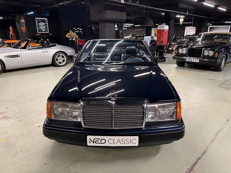 Gebraucht Mercedes E300 220 PS (161 kW) 1995 Blau Cabrio