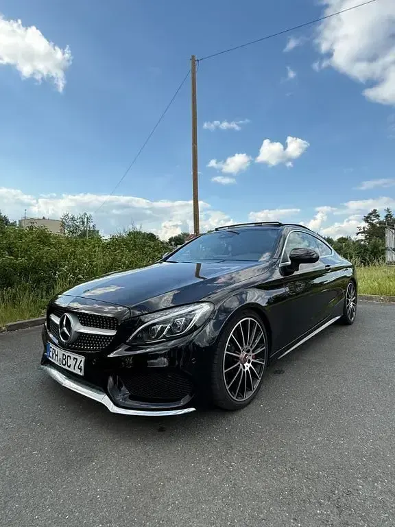 Gebraucht Mercedes C300 AMG 245 PS (180 kW) 2016 Schwarz Coupé