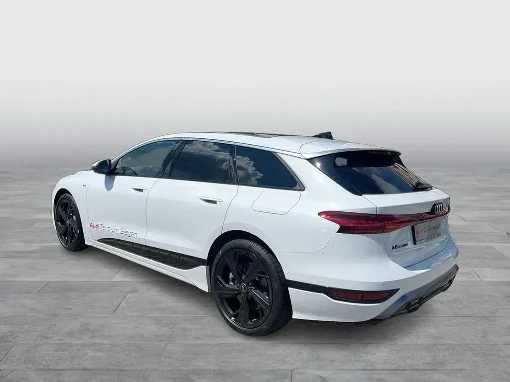 Gebraucht Audi A6 e-tron S-Line 269 kW (367 PS) 2026 Gletscherweiß metallic Kombi