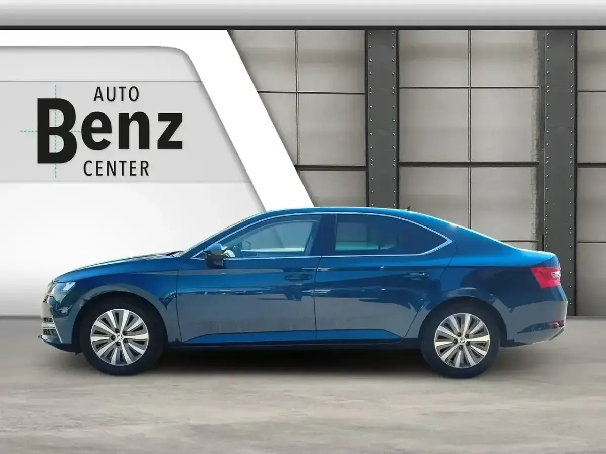 Gebraucht Skoda Superb Ambition 218 PS (160 kW) 2023 Blau Limousine