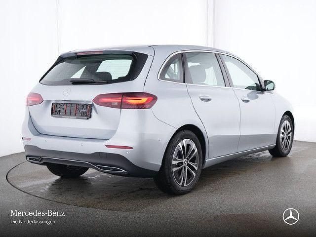 Silber Gebraucht 2024 Mercedes B200 Advanced Van / Kleinbus | 31.690 € (Fairer Preis) - Bild 1/4