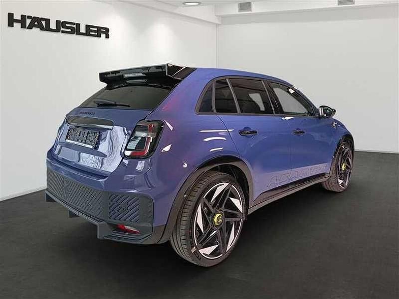 Gebraucht Abarth 600e Scorpionissima 206 kW (281 PS) 2025 Violett SUV