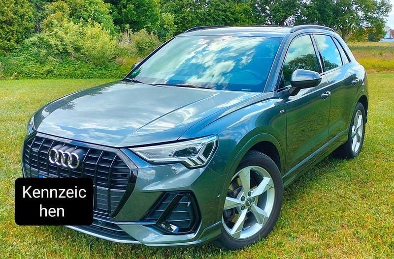 Gebraucht Audi Q3 S-Line 190 PS (139 kW) 2019 Grau SUV