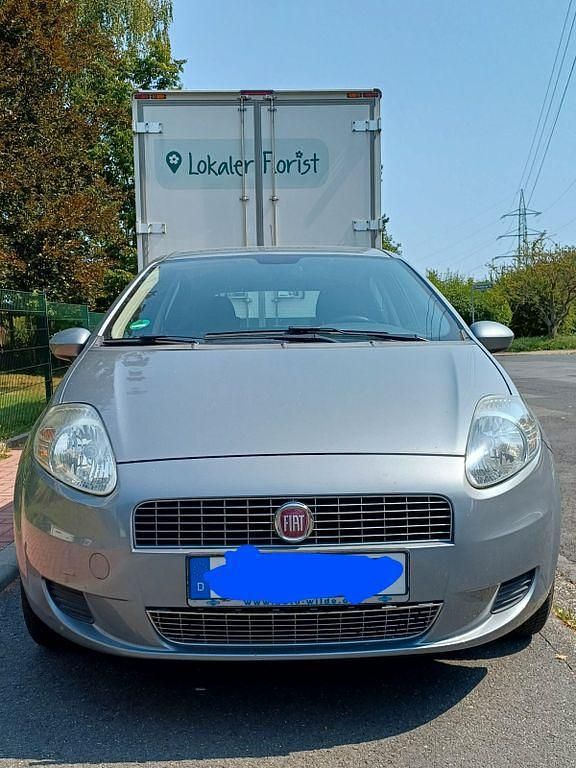 Grau Gebraucht 2009 Fiat Punto Kleinwagen | 1.300 € (Superpreis) - Bild 1/4