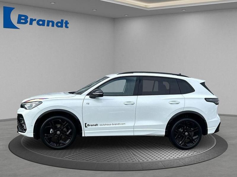Gebraucht VW Tiguan R-line 150 PS (110 kW) 2026 Weiß SUV