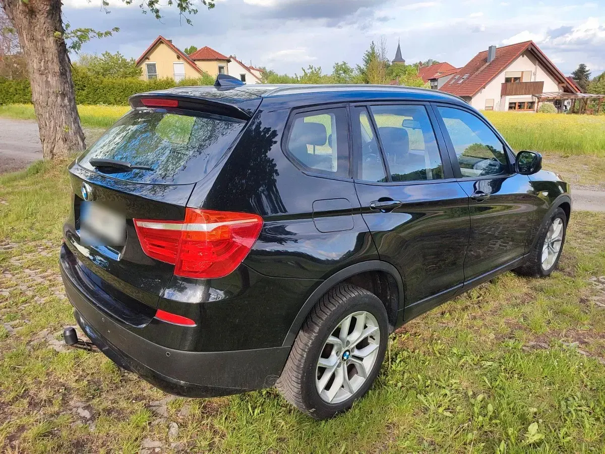 Gebraucht BMW X3 184 PS (135 kW) 2011 Schwarz SUV