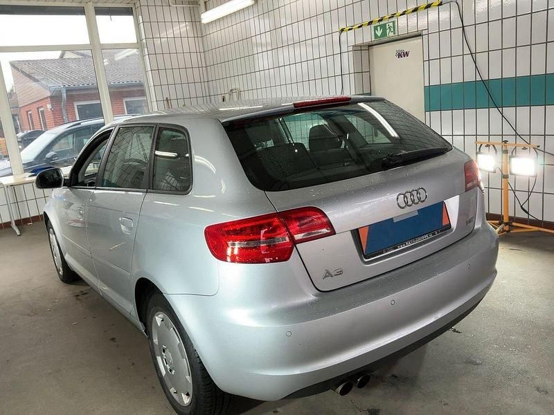Gebraucht Audi A3 Attraction 125 PS (91 kW) 2008 Silber Kleinwagen