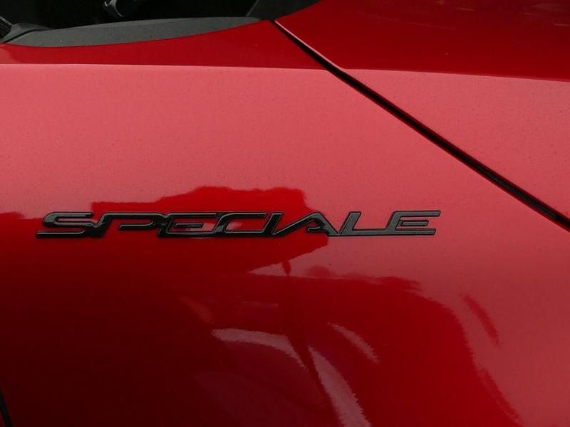 Neu Alfa Romeo Junior Edizione Speciale 145 PS (106 kW) 2026 Rot SUV