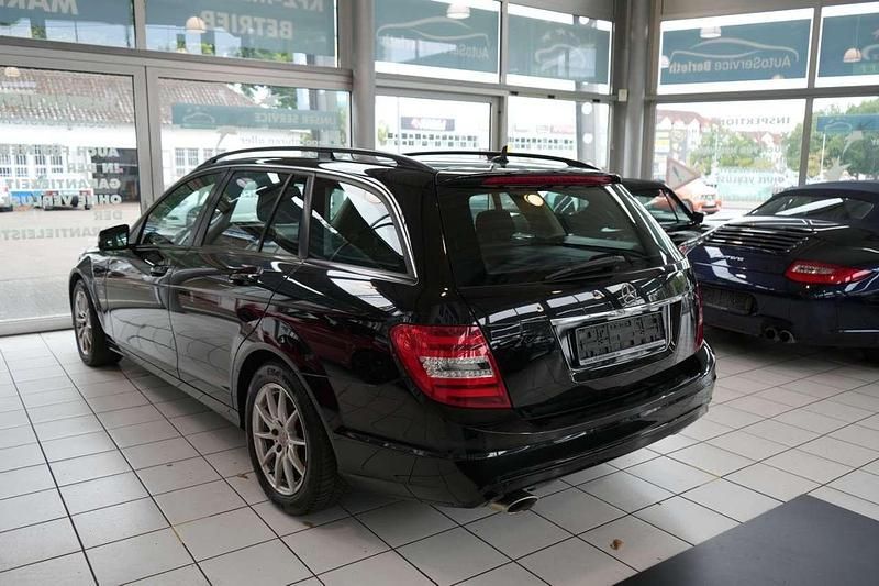 Gebraucht Mercedes C250 204 PS (150 kW) 2011 Schwarz Kombi