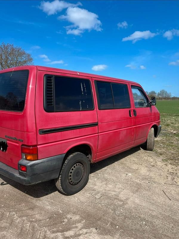 Gebraucht VW T4 102 PS (75 kW) 1997 Rot Van