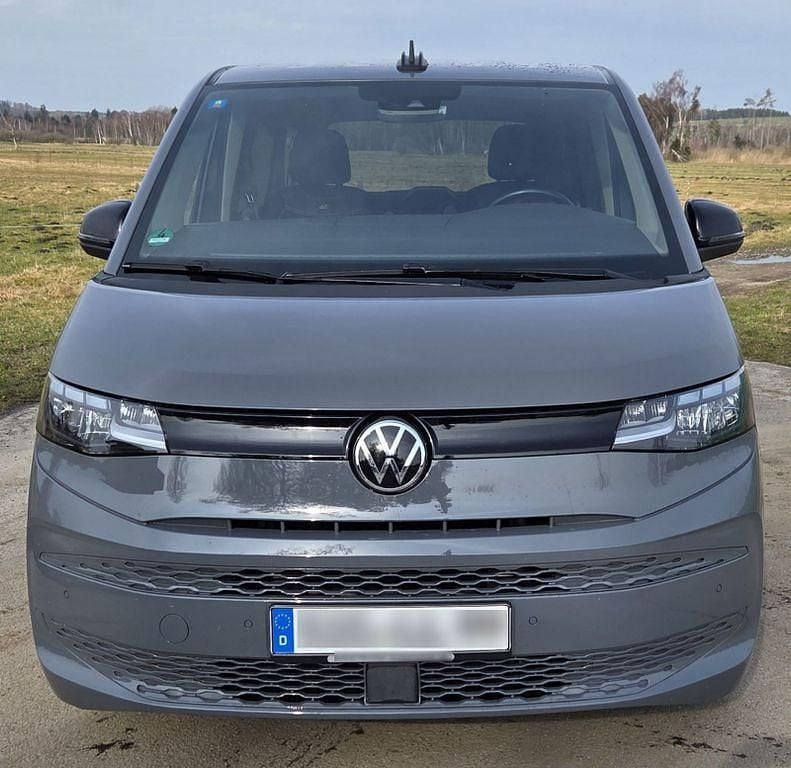 Gebraucht VW Multivan Pure 136 PS (100 kW) 2022 Grau Van