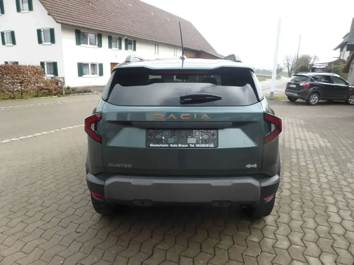 Second-hand Dacia Duster Extreme 131 CP (96 kW) 2025 Verde SUV