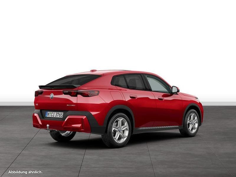 Gebraucht BMW X2 Shadowline 156 PS (114 kW) 2025 Fire red metallic SUV