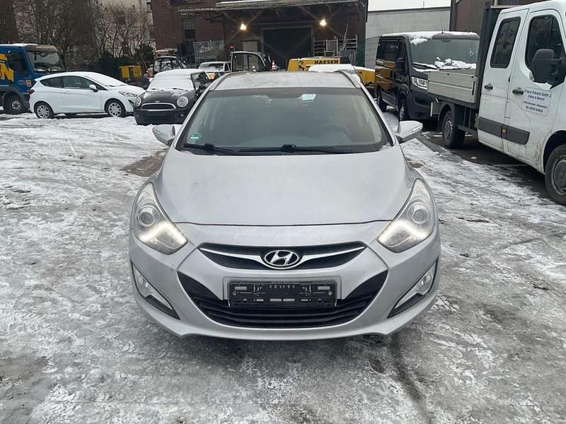 Gebraucht Hyundai i40 Edition 136 PS (100 kW) 2014 Silber Kombi