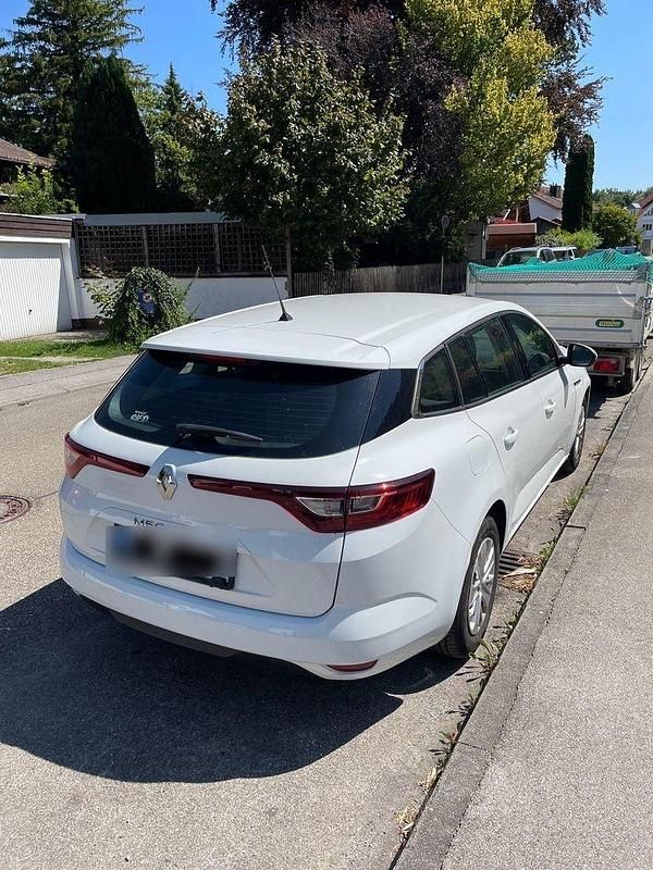 Gebraucht Renault Mégane GrandTour Life 116 PS (85 kW) 2019 Weiß Kombi