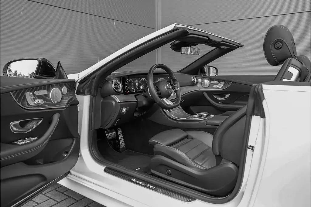 Gebraucht Mercedes E450 AMG line 368 PS (270 kW) 2020 Weiß Cabrio